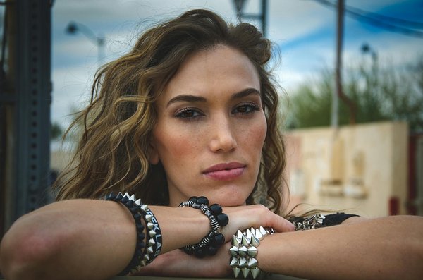 Quali occhiali da sole valorizzano il tuo volto? guida alla scelta perfetta per te!